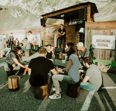 «Distancing Festival»